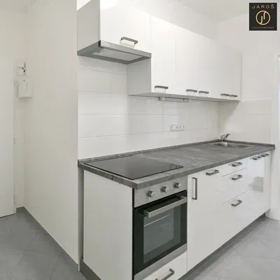 Mutfak; mutfak aletleri, fayans zemin