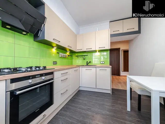 Cuisine; électroménager, carrelage