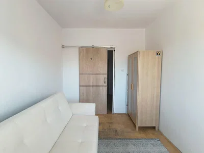 Dnevna soba; drveni pod, prirodno svjetlo