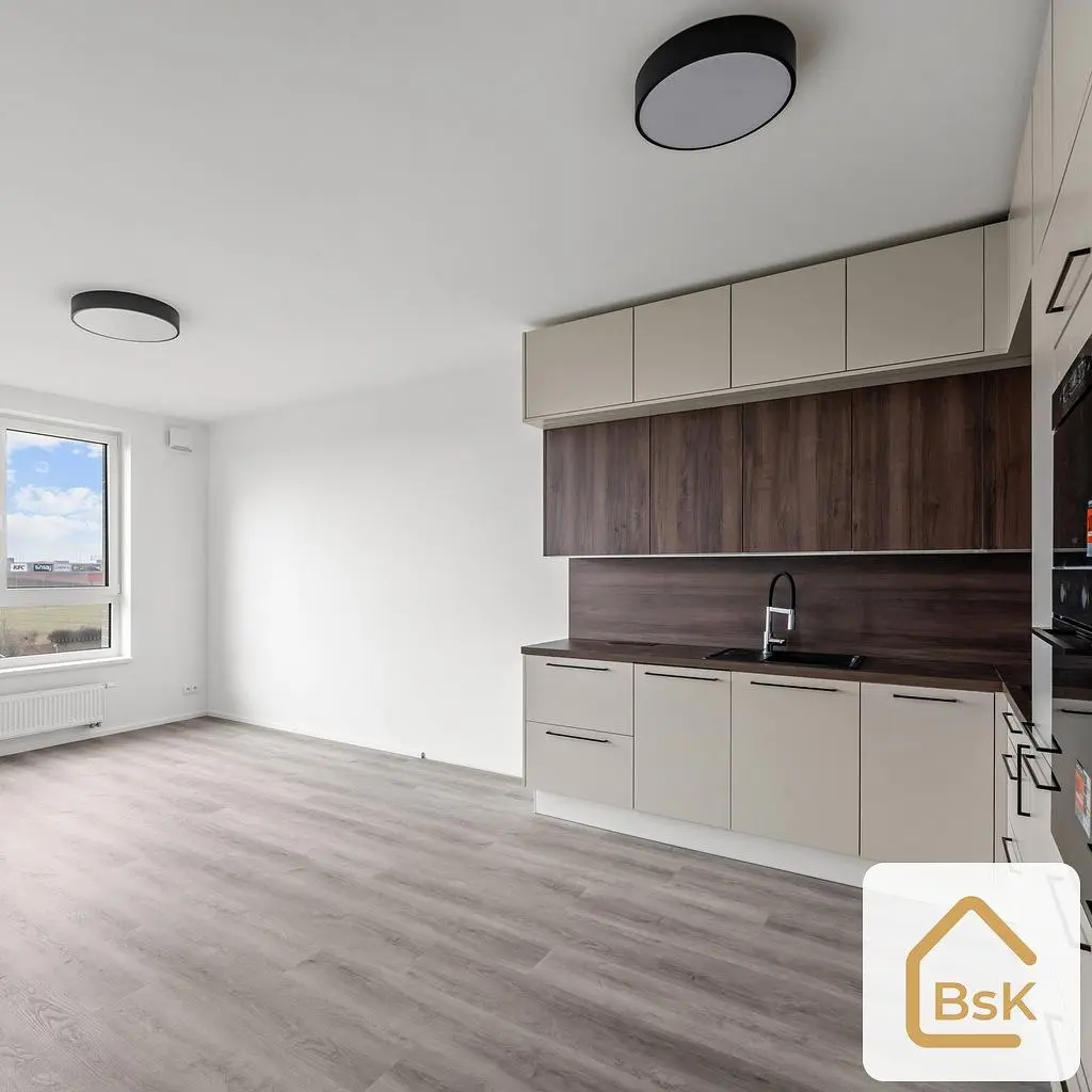 Küche; blick, holzboden, moderner stil, renoviert, tageslicht, küchengeräte