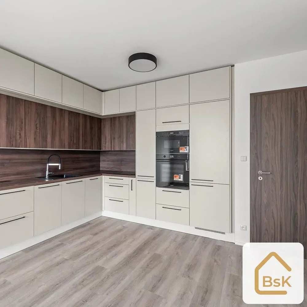 Küche; küchengeräte, moderner stil, renoviert