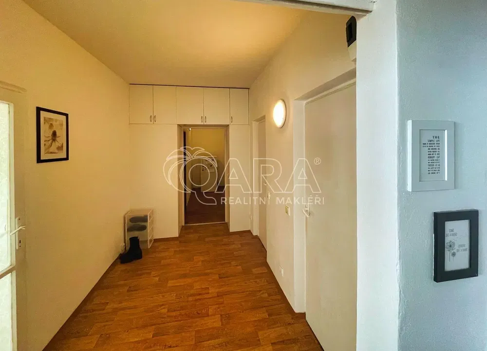 Autre; parquet, lumière naturelle