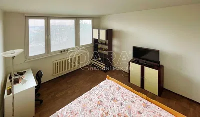 Chambre; lumière naturelle, parquet