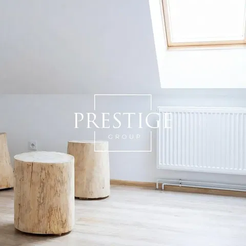 Sonstiges; holzboden, tageslicht