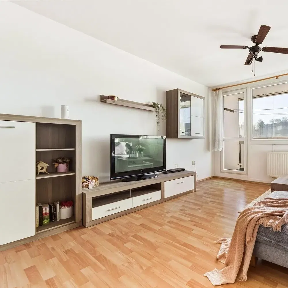 Chambre; parquet, lumière naturelle