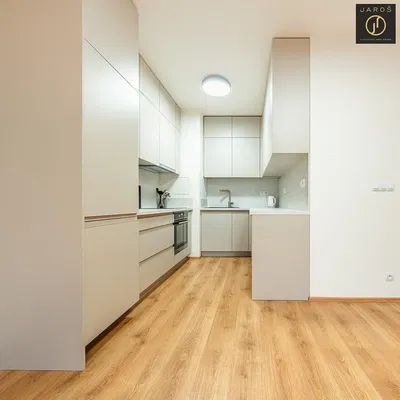 Küche; küchengeräte, holzboden, tageslicht, moderner stil, renoviert