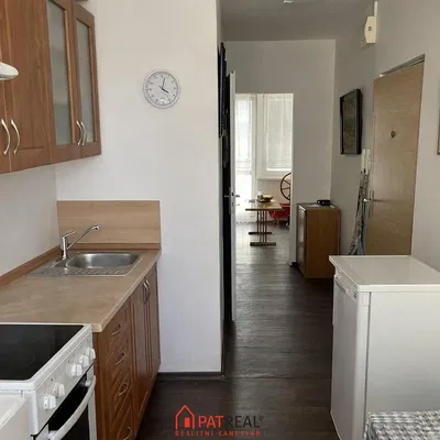 Cuisine; électroménager, lumière naturelle