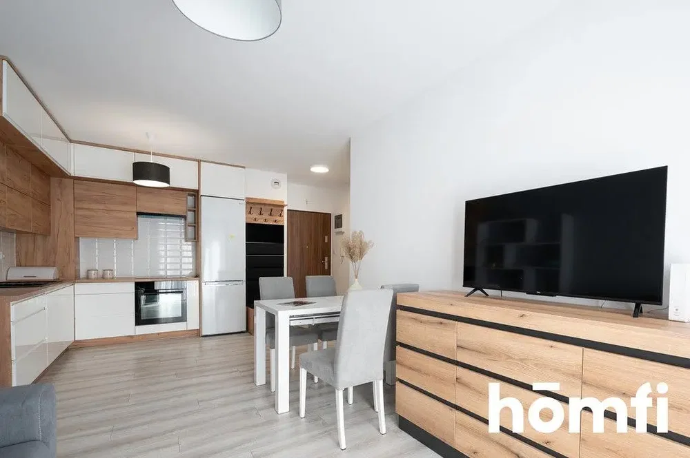 Cuisine; vue, style moderne, parquet, lumière naturelle