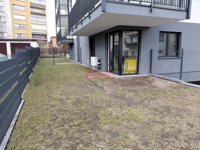 Maison et environs; vue