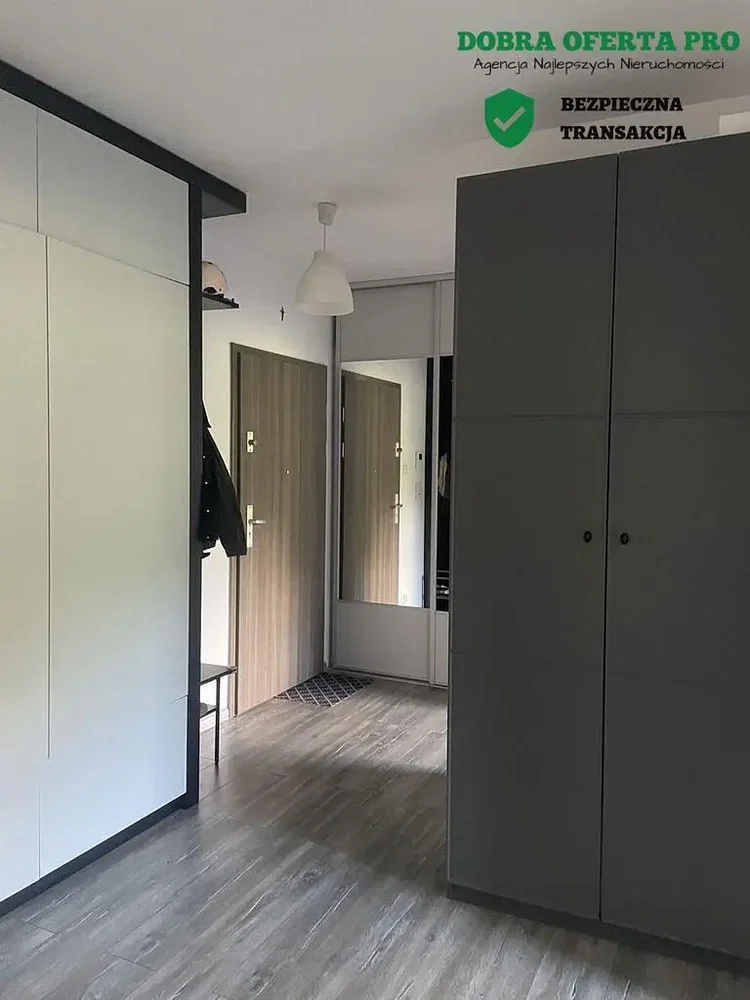 Vestiaire; parquet, rénové