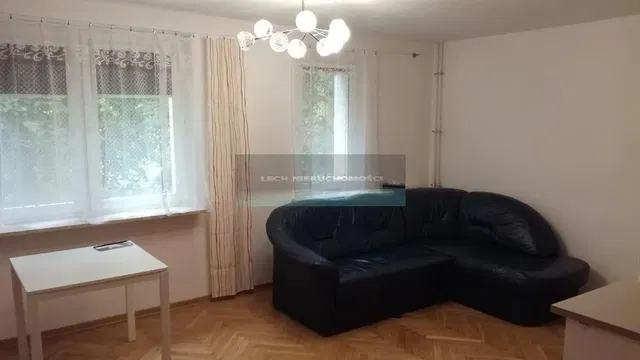 Wohnzimmer; tageslicht, holzboden