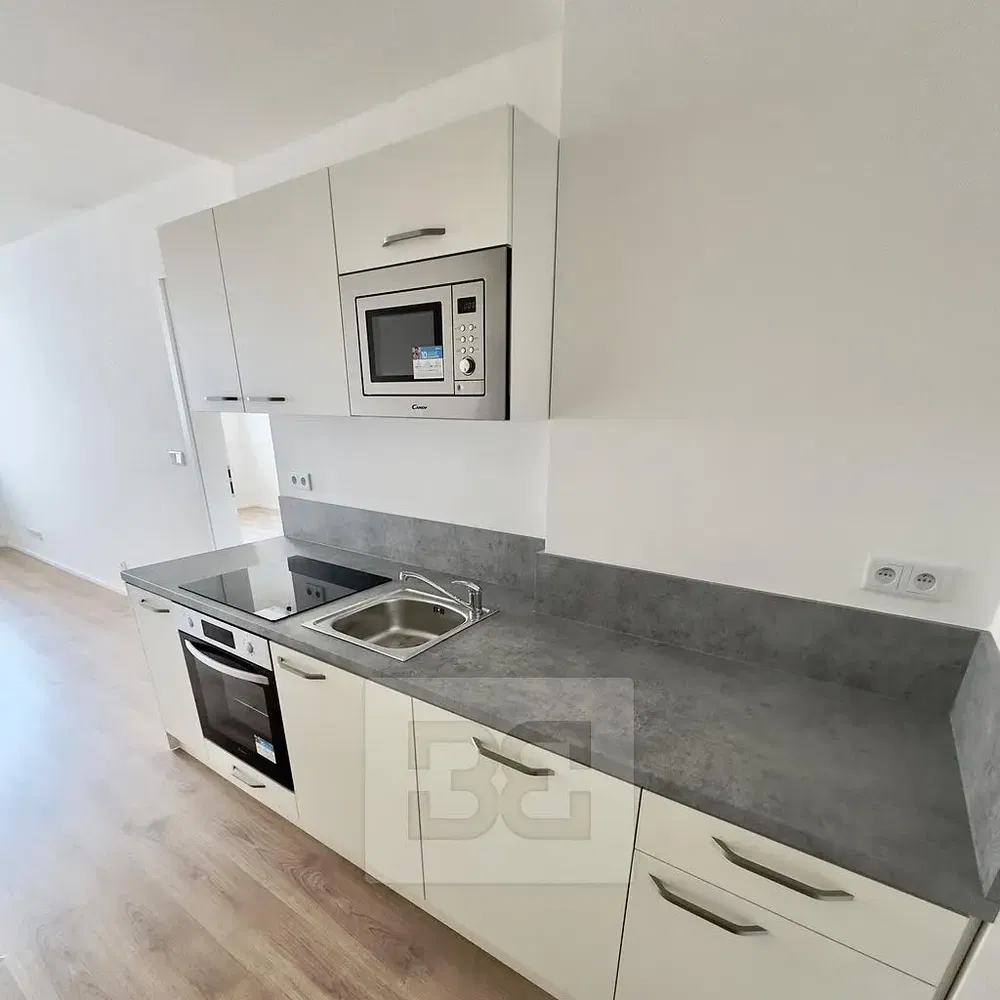 Küche; küchengeräte, moderner stil