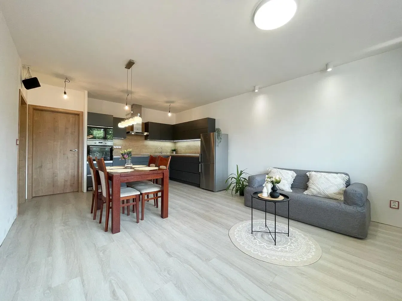 Wohnzimmer; tageslicht, moderner stil