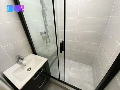 Badezimmer; fliesenboden, renoviert, tageslicht