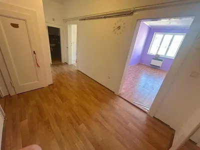 Salon; parquet, lumière naturelle