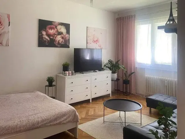 Sypialnia; światło dzienne, styl nowoczesny