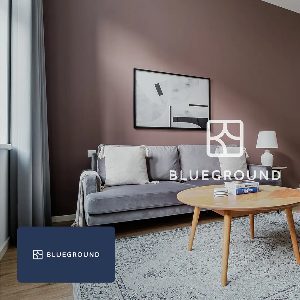 Dnevni boravak; moderan stil, drveni pod, prirodna svjetlost