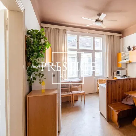 Cuisine; vue, lumière naturelle