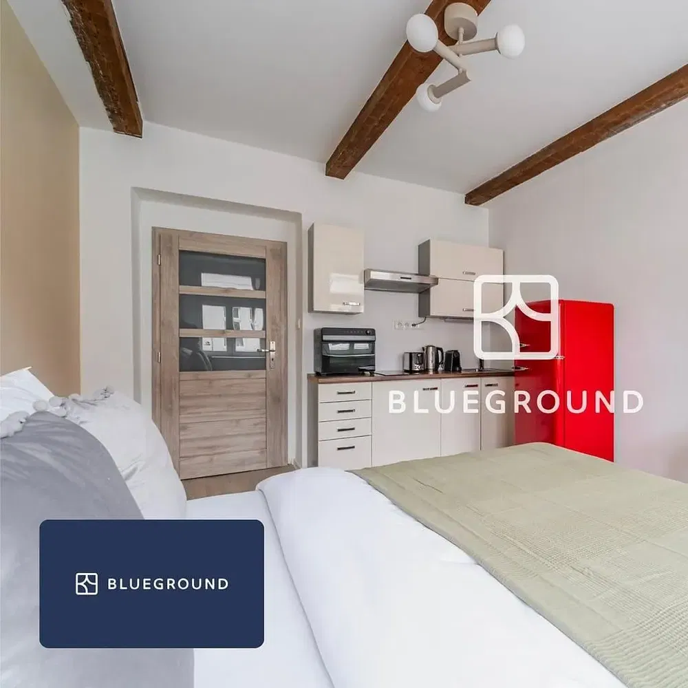 Cucina; travi in legno, stile moderno