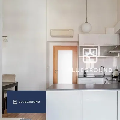 Cuisine; électroménager, style moderne, rénové, lumière naturelle