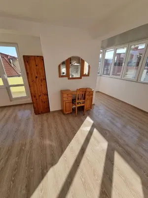 Bedroom; wood floor, natural light