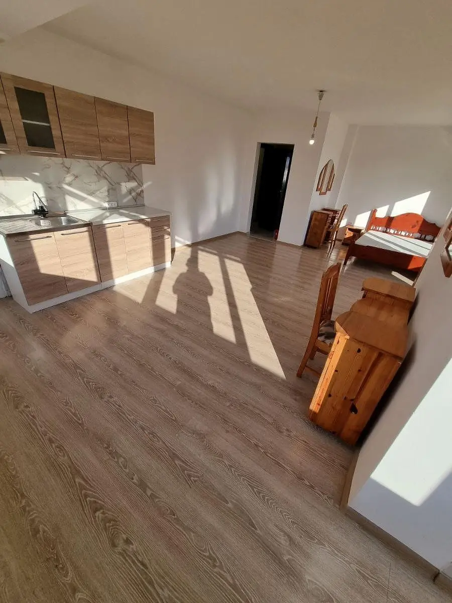 Kitchen; wood floor, natural light