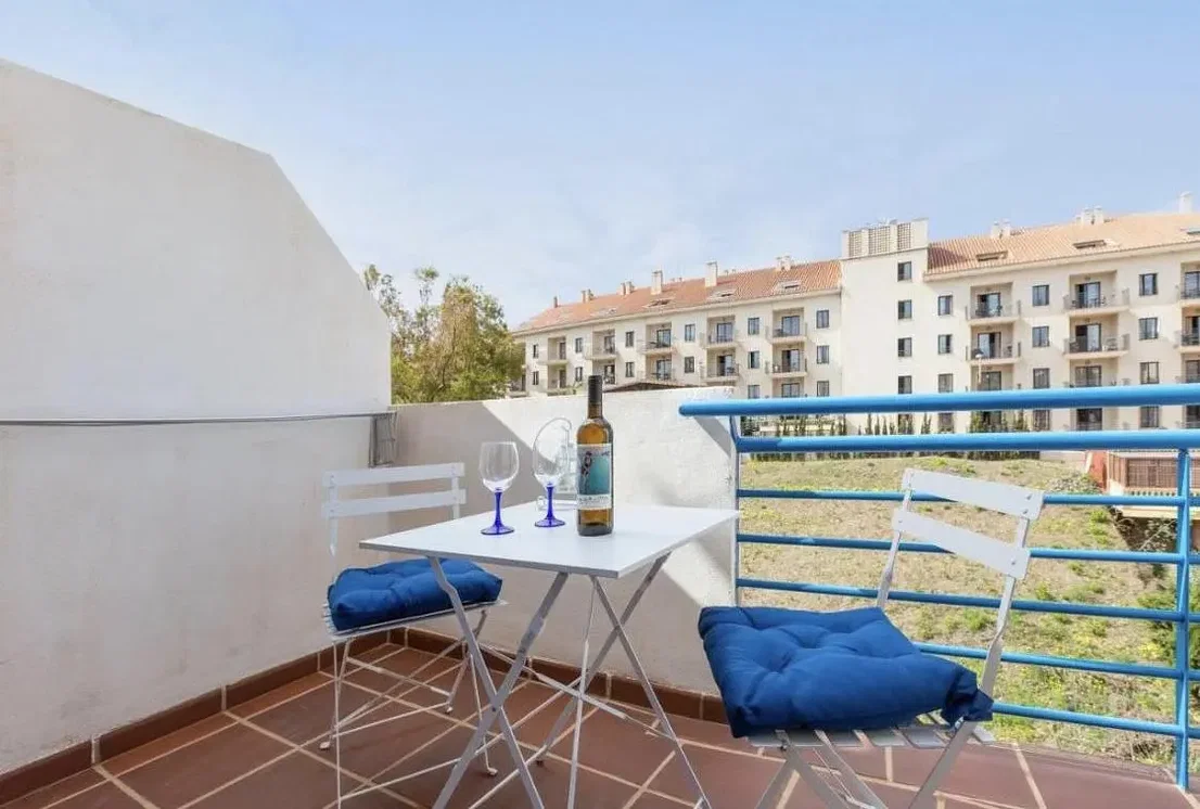 Balkon; manzara, fayans zemin