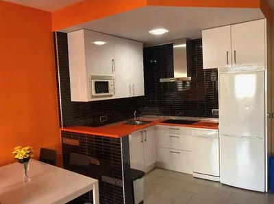 Küche; küchengeräte, fliesenboden