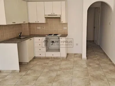 Küche; küchengeräte, fliesenboden