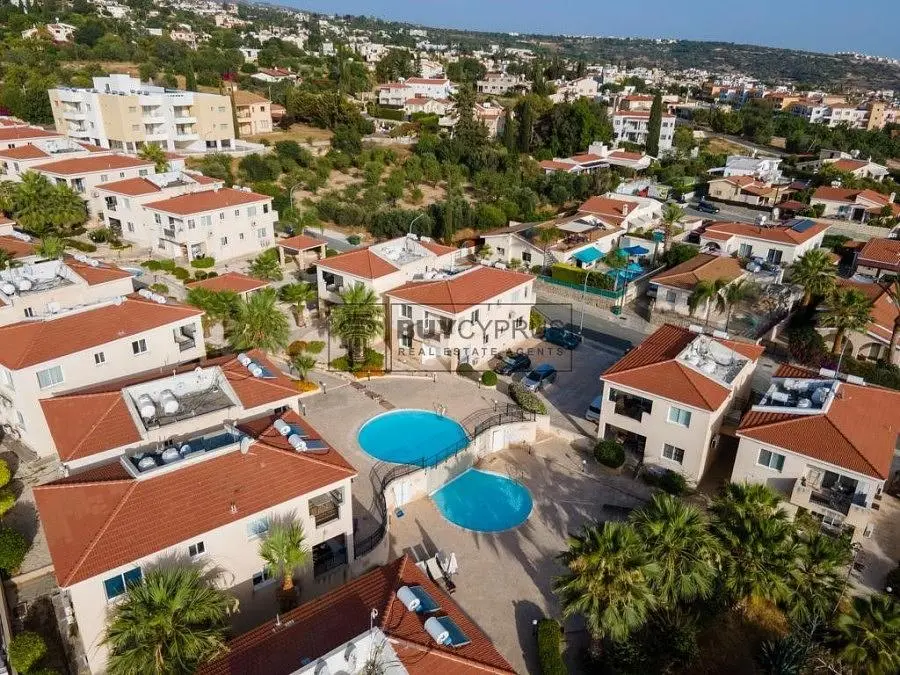 Haus und umgebung; blick