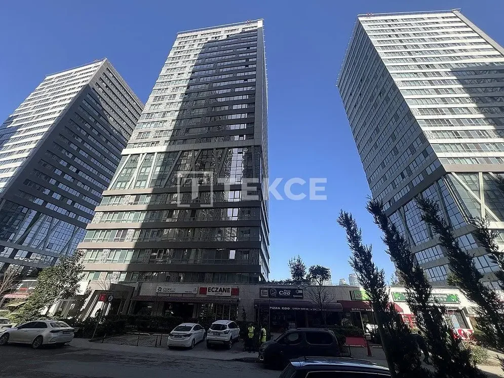 Къща и околности; гледка, търговски