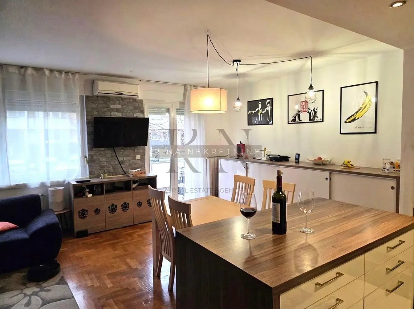 Küche; blick, moderner stil, tageslicht