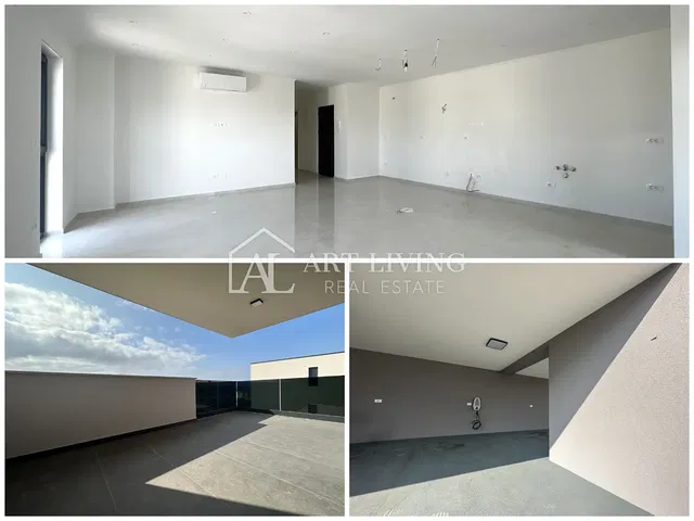 Ostalo; pločice, prirodno svjetlo, renoviran