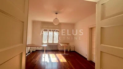 Sonstiges; holzboden, tageslicht