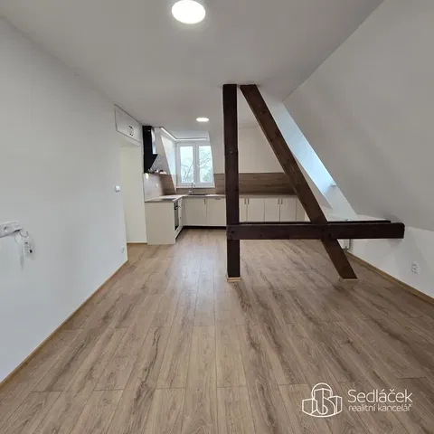 Küche; holzboden, tageslicht