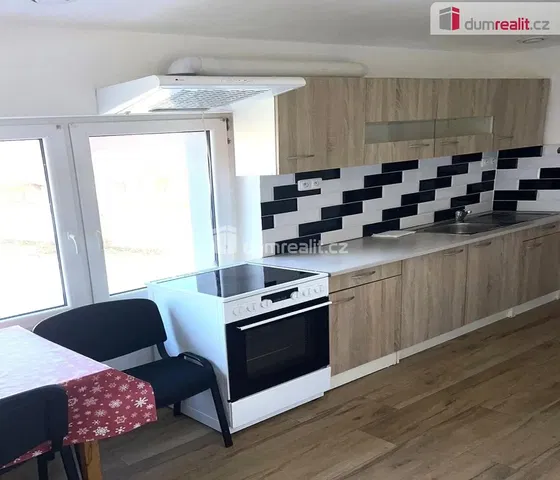 Küche; küchengeräte, tageslicht, moderner stil
