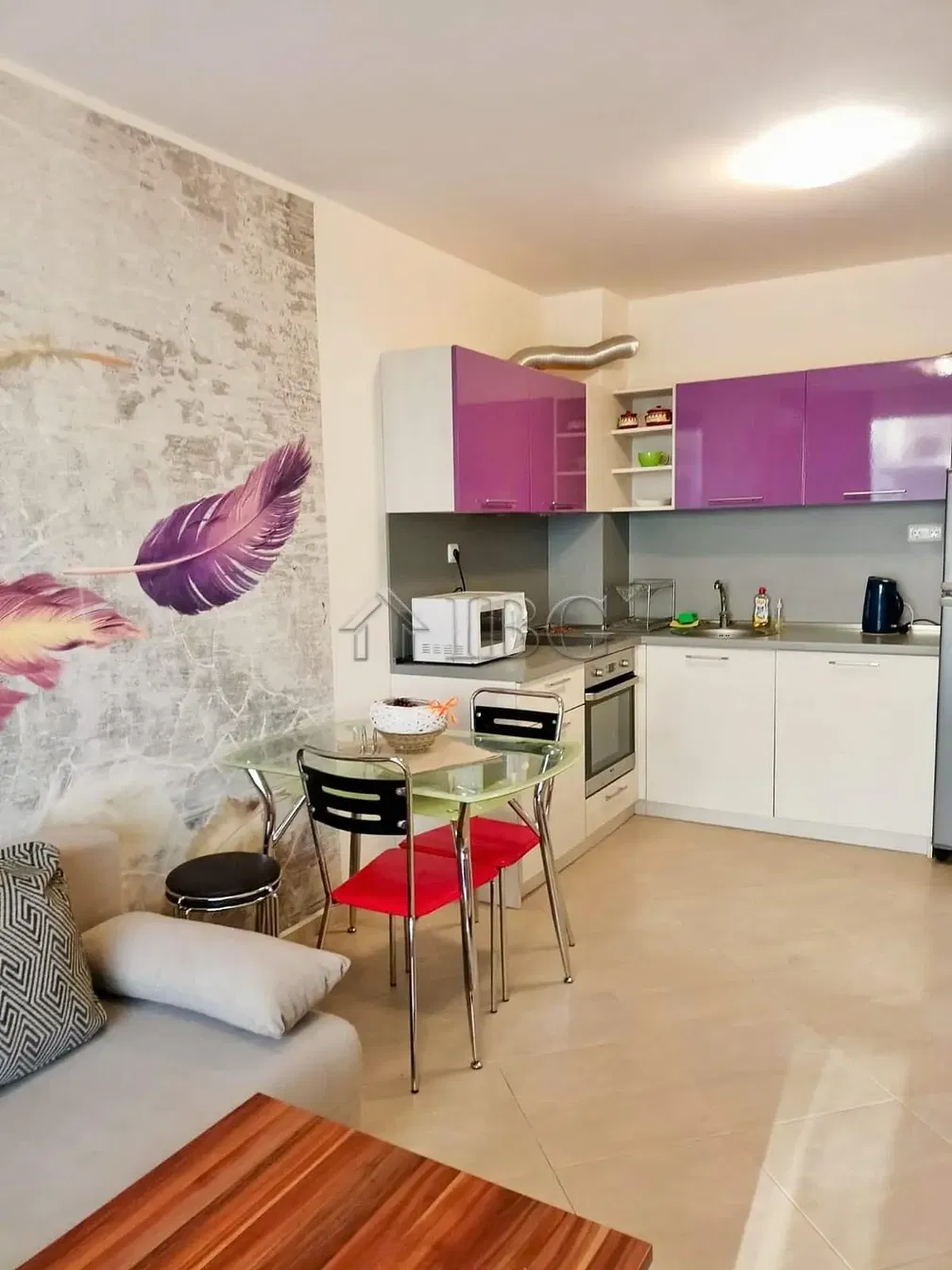 Kuhinja; kućanski aparati, pločice