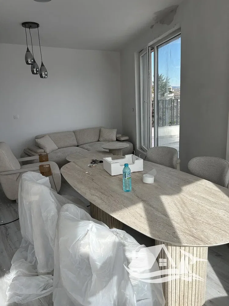 Living room; natural light, needs renovation, modern style