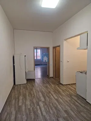 Küche; holzboden, tageslicht