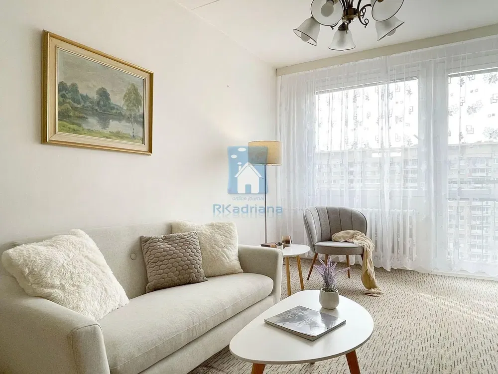Wohnzimmer; tageslicht, moderner stil