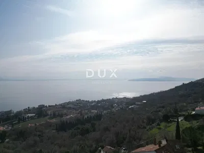 Kuća i okolina; pogled