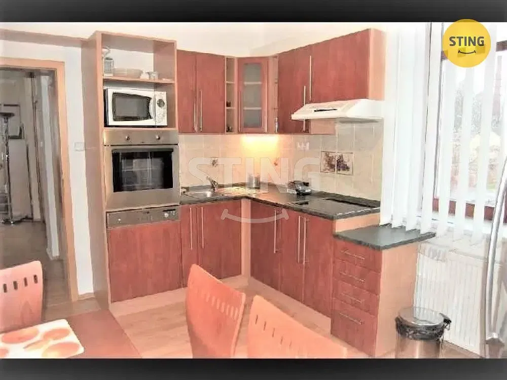 Keuken; keukenapparatuur, gerenoveerd
