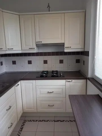 Cuisine; carrelage, électroménager