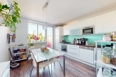 Küche; küchengeräte, tageslicht, moderner stil