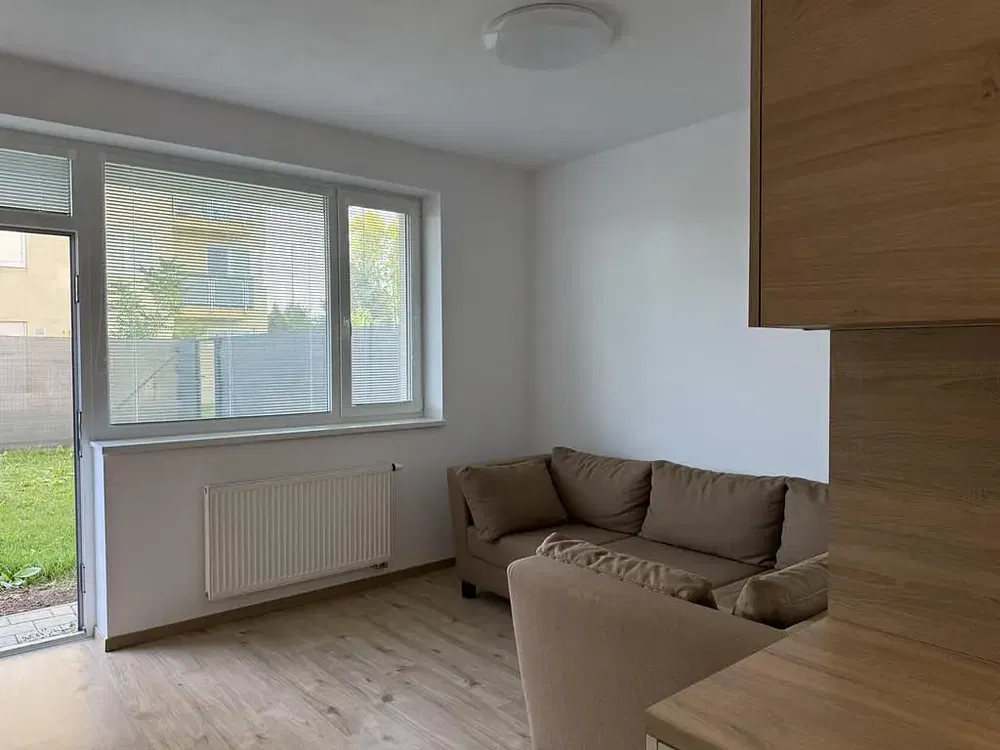 Wohnzimmer; tageslicht, holzboden, blick