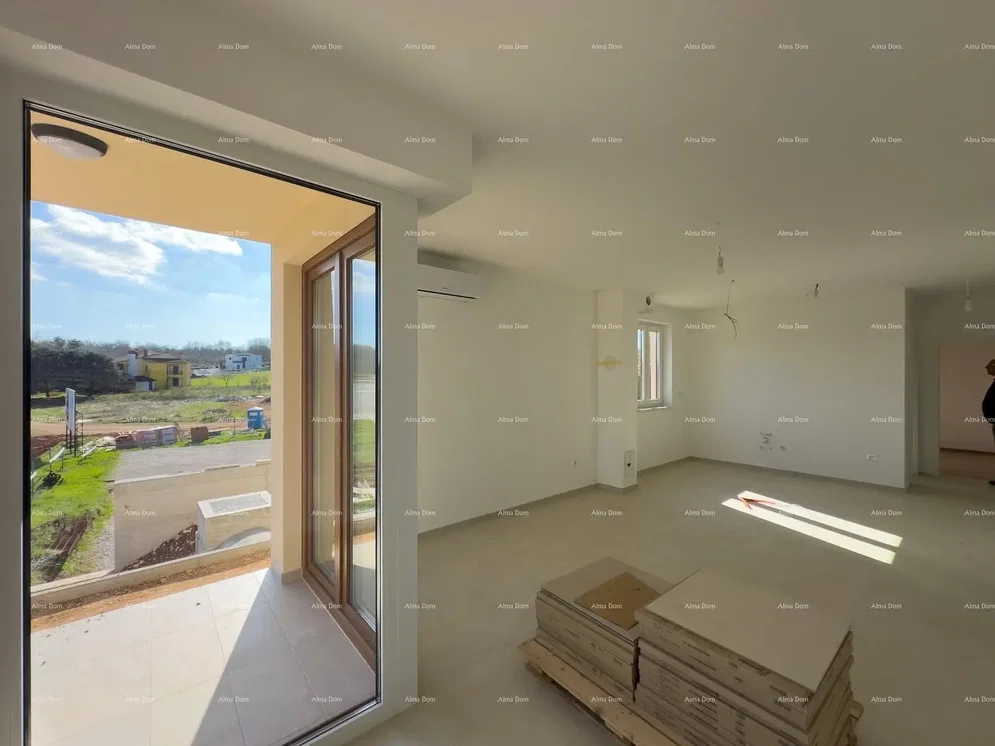 Obývací pokoj; výhled, nutná rekonstrukce, přirozené světlo