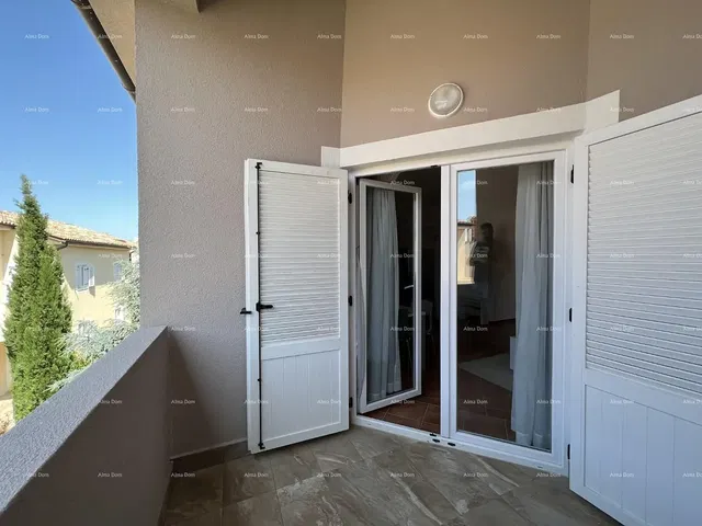 Balkon; pogled, prirodno svjetlo