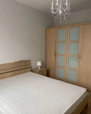 Spavaća soba; prirodno svjetlo, moderni stil