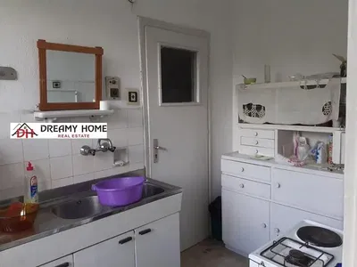 Cuisine; électroménager, nécessite rénovation
