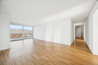 Wohnzimmer; blick, holzboden, tageslicht